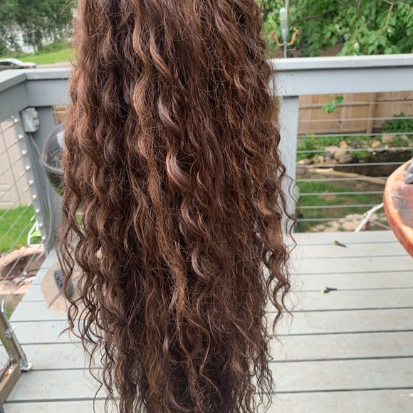 Reposhing a human hair wig I bought here, color is too dark for me - 26-28 inch - Picture 9 of 12